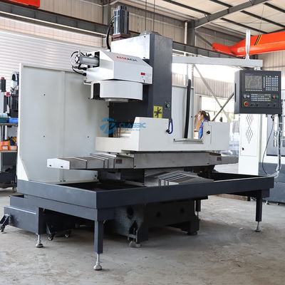 Prezzo verticale di centro di lavorazione di CNC di 4 assi della fresatrice di CNC del metallo della Cina XK7132/XH7132